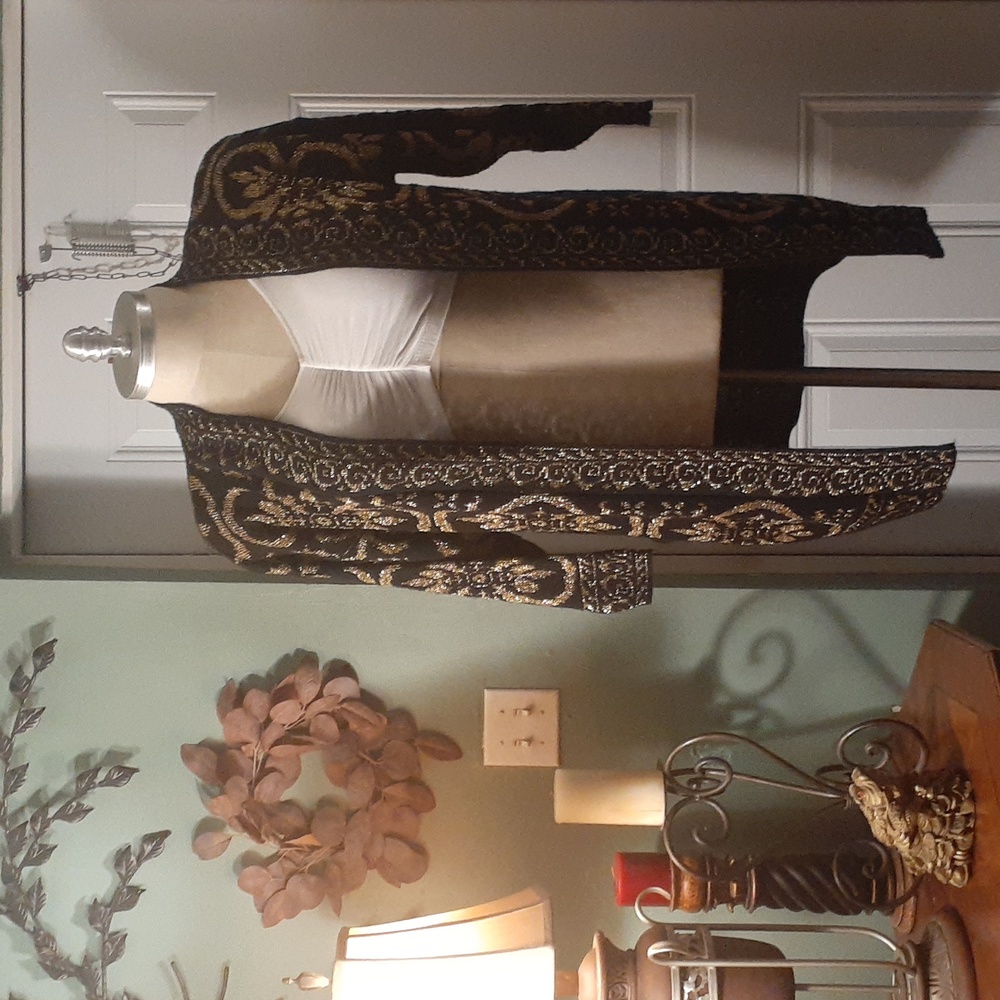 Distinctly Different vintage women's sweater